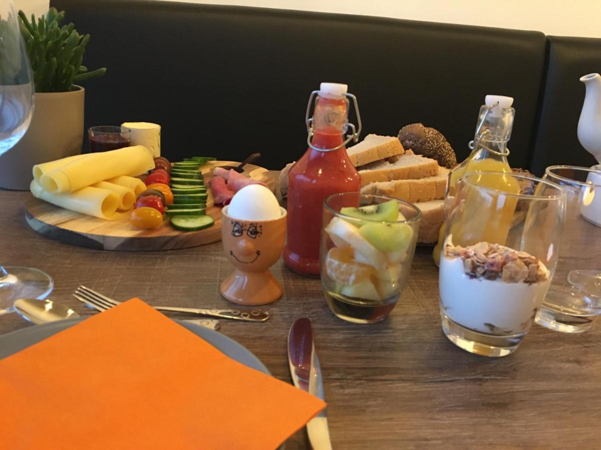 Bij Maus Bed & Breakfast Opeinde Eksteriør bilde