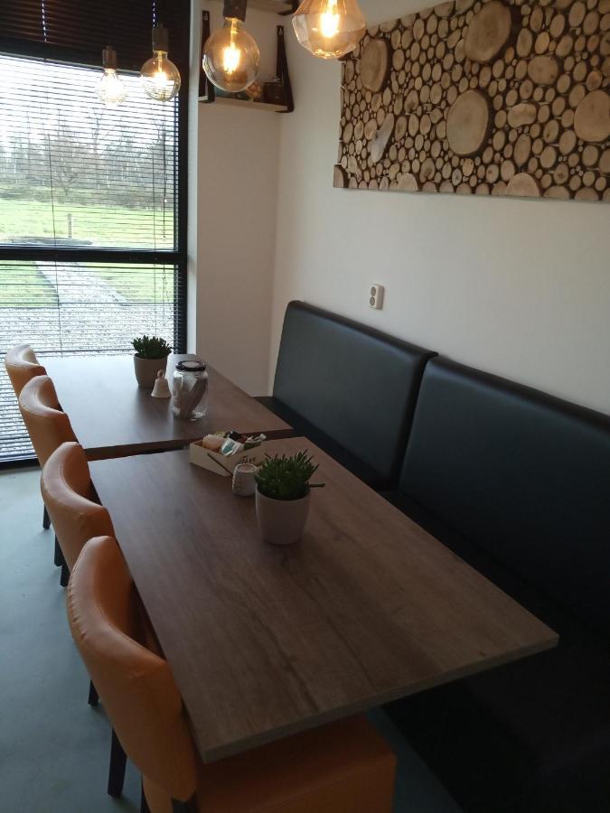 Bij Maus Bed & Breakfast Opeinde Eksteriør bilde