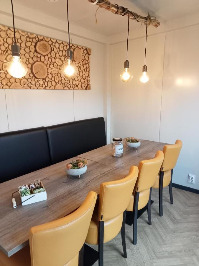 Bij Maus Bed & Breakfast Opeinde Eksteriør bilde